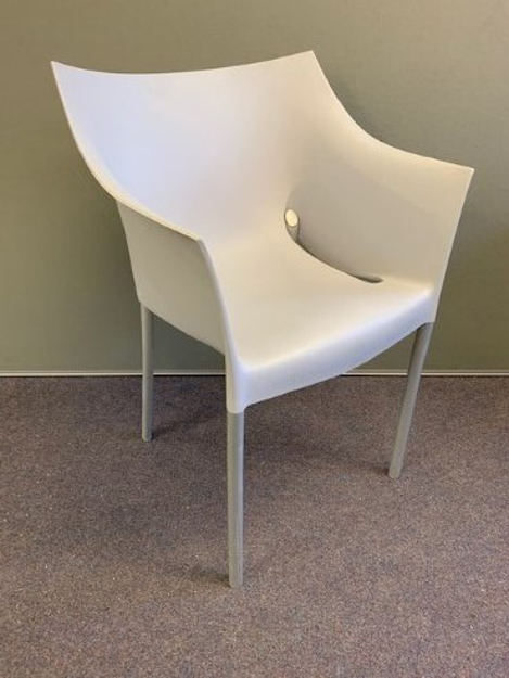 Picture of MC 9 – KARTELL Dr.NO CHAIR