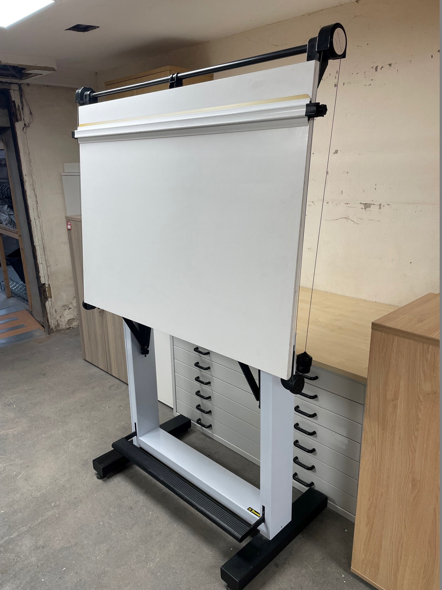 ACC 1 Tecnostyl A0 Drawing board Gazelle Office Furniture