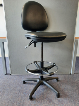 Picture of OC 23 – Draughtsmans Chair