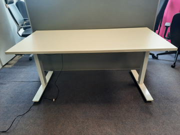 Picture of SD 4 – 1600mm Height Adjustable Straight Desk