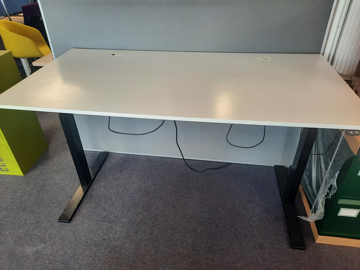 Picture of HSD 7 – 1600mm Height Adjustable Straight Desk
