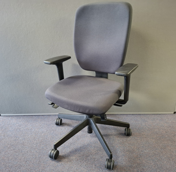 Picture of Senator Dash Operators Chair