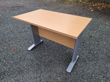 Picture of SD 11- 1000mm Straight Desk