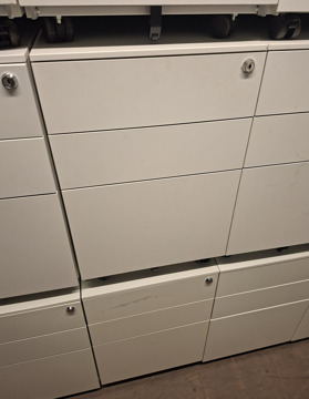 Picture of PED 5 – Mobile Pedestal