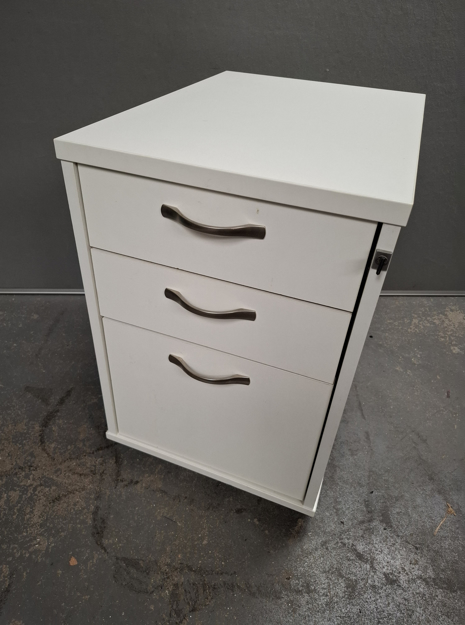 Picture of PED 14 – Mobile Pedestal